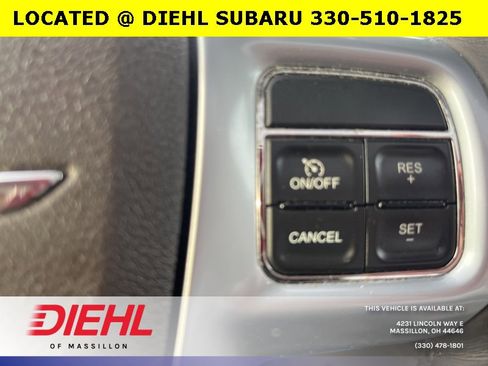 Used 2012 Chrysler Town & Country Limited w/ Luxury Group image 21