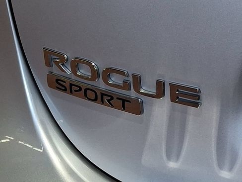 Used 2019 Nissan Rogue Sport SV w/ All-Weather Package AWD/4WD image 28