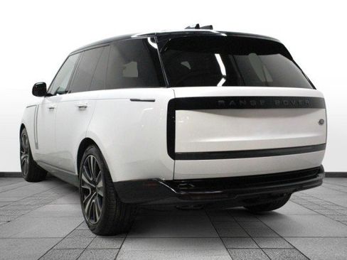 Used 2023 Land Rover Range Rover SE image 5