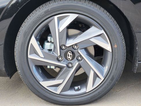 New 2026 Hyundai Elantra Limited image 7