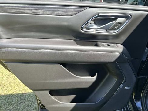 Used 2023 GMC Yukon SLT image 24