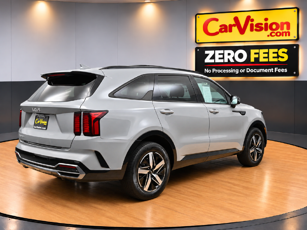 Used 2023 Kia Sorento EX w/ Panoramic Sunroof Package FWD image 3