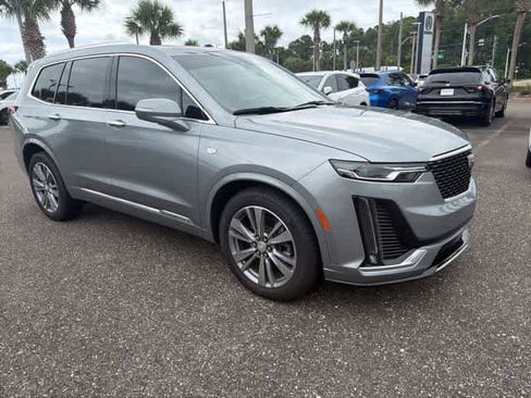 Used 2025 Cadillac XT6 Premium Luxury w/ LPO, Floor Liner Package FWD image 15