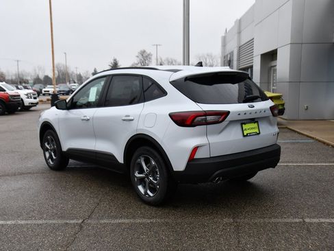 New 2026 Ford Escape ST-Line w/ Cold Weather Package image 4