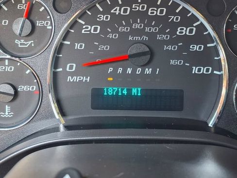 Used 2024 GMC Savana 2500 w/ Driver Convenience Package RWD image 23