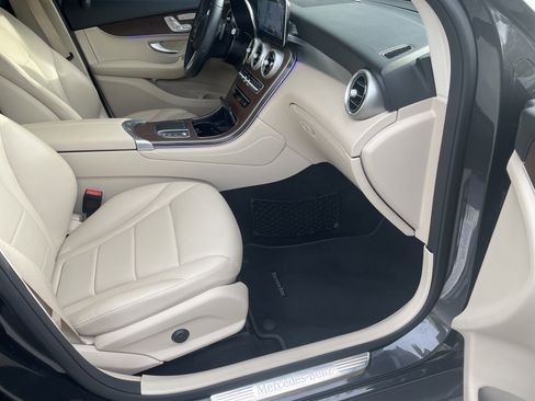 Certified 2020 Mercedes-Benz GLC 300 image 50