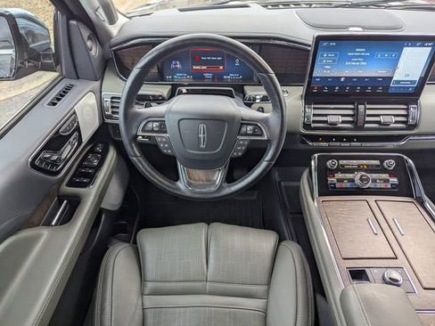 Certified 2022 Lincoln Navigator L Black Label image 18