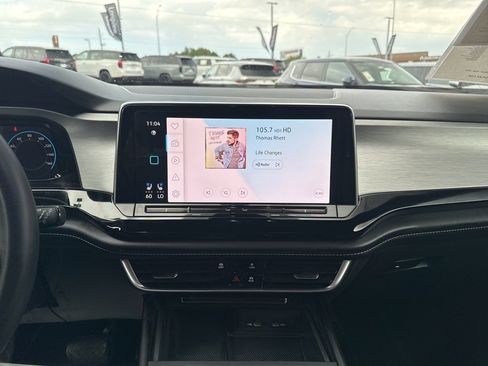 Used 2024 Volkswagen Atlas Cross Sport SE image 20