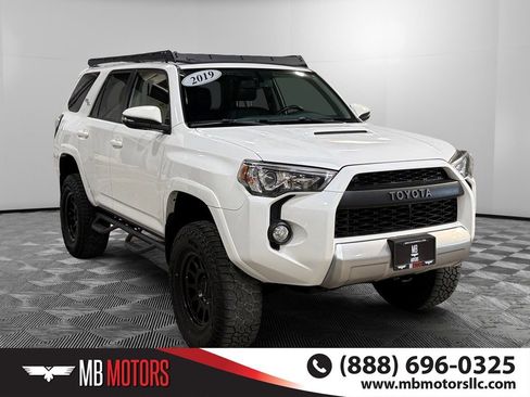 Used 2019 Toyota 4Runner TRD Off-Road Premium image 1