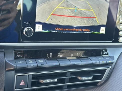 New 2026 Toyota Camry SE w/ Convenience Package image 17