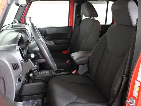 Used 2013 Jeep Wrangler Unlimited Sport image 18