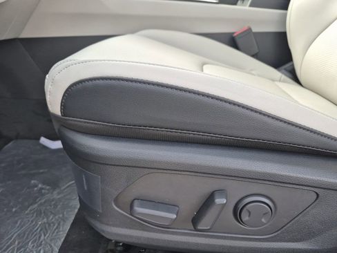 New 2026 Kia Sportage EX image 11