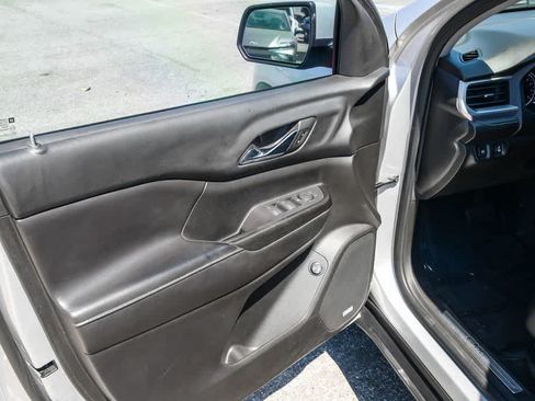 Used 2018 GMC Acadia SLT FWD image 27