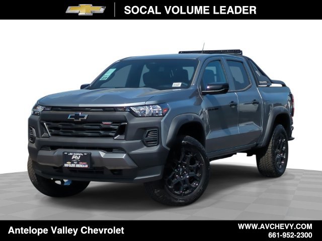 New 2026 Chevrolet Colorado Trail Boss w/ Midnight Edition AWD/4WD image 1