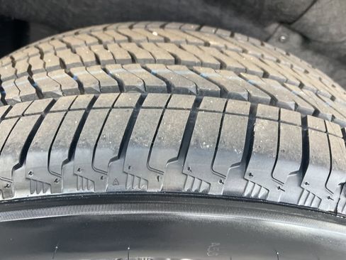 New 2026 GMC Sierra 1500 Denali Ultimate w/ LPO, Black Badging Package image 36