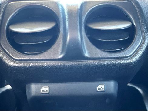 Used 2021 Jeep Wrangler Unlimited Willys image 31