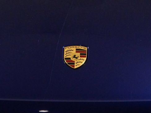 Used 2025 Porsche Macan AWD/4WD image 11