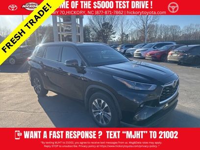 Used 2022 Toyota Highlander XLE