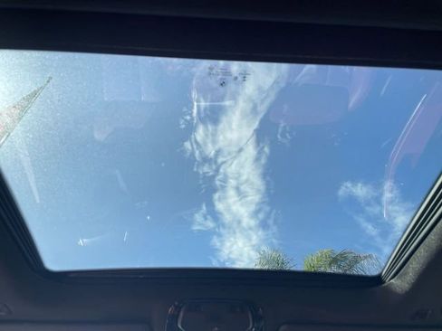 Used 2022 BMW 330i Sedan w/ Premium Package 2 image 21