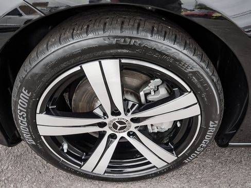 Used 2025 Mercedes-Benz C 300 4MATIC Sedan image 8