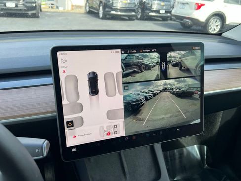 Used 2025 Tesla Model Y Long Range image 24