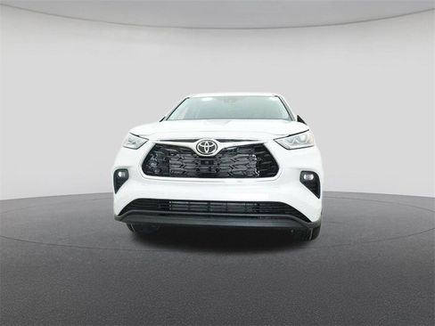 New 2026 Toyota Highlander Limited image 31