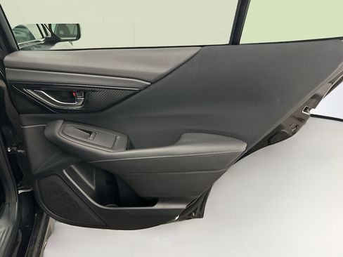 Used 2025 Subaru Outback Premium image 33