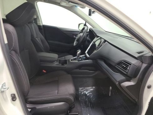 Used 2022 Subaru Outback Premium AWD/4WD image 17
