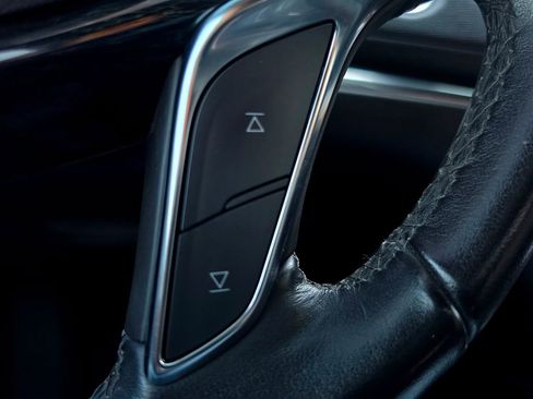 Used 2021 Cadillac XT5 Premium Luxury w/ LPO, Floor Liner Package FWD image 27