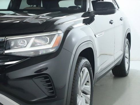 Used 2023 Volkswagen Atlas Cross Sport SE w/ Panoramic Sunroof Package AWD/4WD image 4