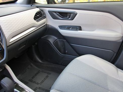 Used 2025 Subaru Forester Premium image 26