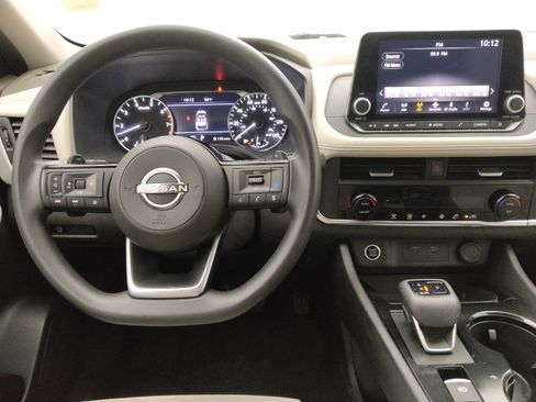 Used 2023 Nissan Rogue SV AWD/4WD image 22