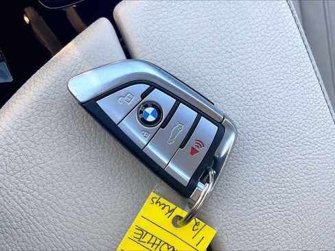 Used 2020 BMW 530i w/ Lighting Package RWD image 14