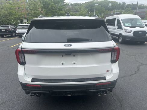 Used 2025 Ford Explorer ST AWD/4WD image 6