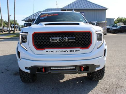 Used 2022 GMC Sierra 1500 AT4 w/ AT4 Premium Package AWD/4WD image 2