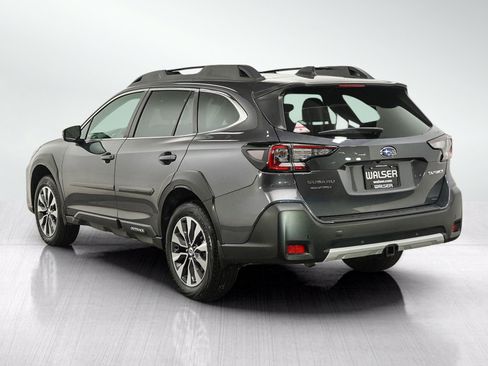 Used 2025 Subaru Outback Limited AWD/4WD image 3