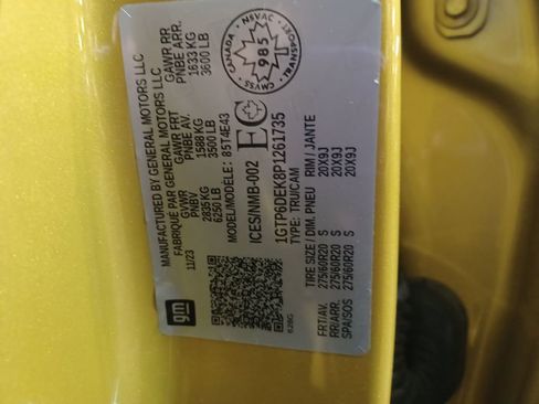 Used 2023 GMC Canyon AT4 w/ AT4 Premium Package image 25