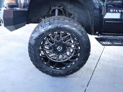 Used 2018 Chevrolet Silverado 1500 LT RWD image 12