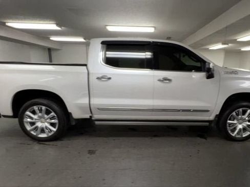 Certified 2025 Chevrolet Silverado 1500 High Country w/ High Country Premium Package AWD/4WD image 9