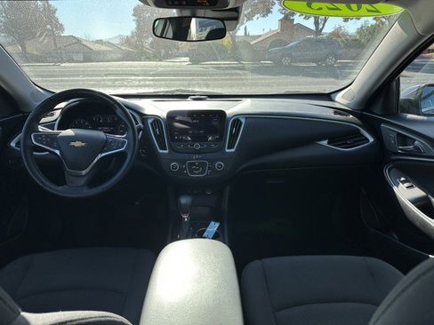 Used 2023 Chevrolet Malibu RS image 17