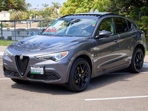 Used 2021 Alfa Romeo Stelvio Ti w/ Nero Edizione image 3