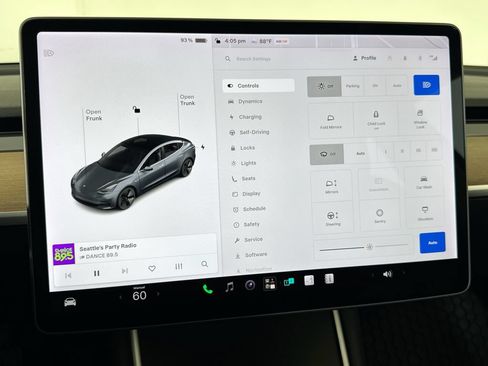 Used 2018 Tesla Model 3 Mid Range RWD image 18