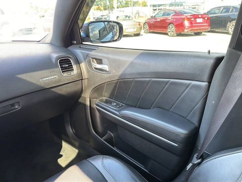 Used 2016 Dodge Charger R/T w/ Plus Group RWD image 57