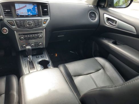 Used 2019 Nissan Pathfinder SL FWD image 15