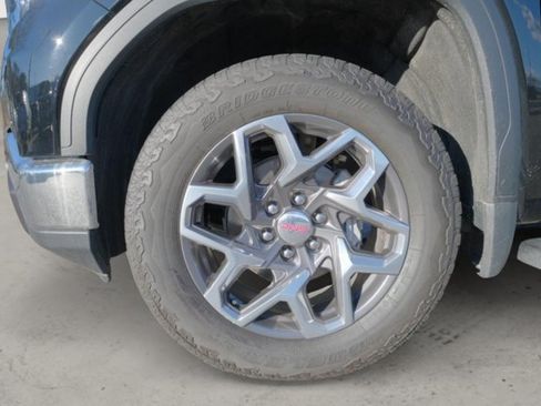 Used 2023 GMC Sierra 1500 SLT w/ SLT Premium Plus Package AWD/4WD image 10
