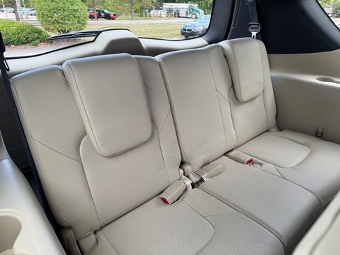 Used 2024 INFINITI QX80 Sensory image 31