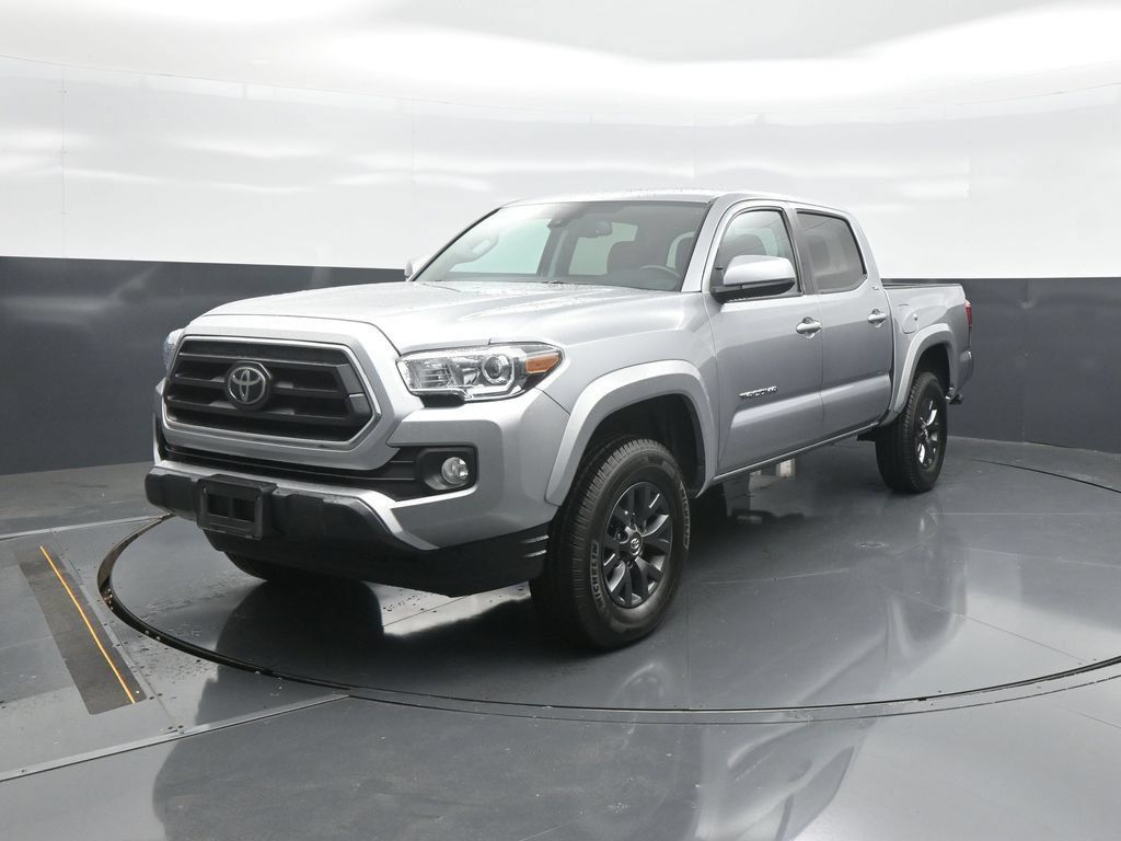Used 2023 Toyota Tacoma SR5 AWD/4WD image 3