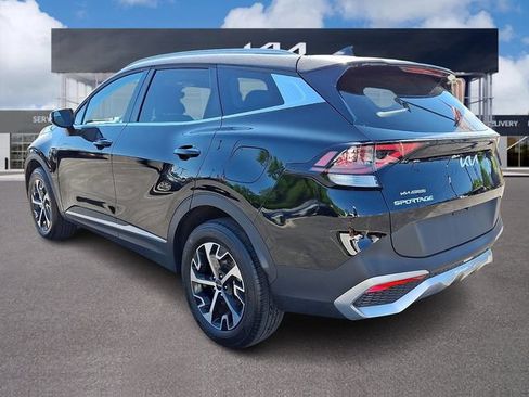 Certified 2025 Kia Sportage EX AWD/4WD image 4