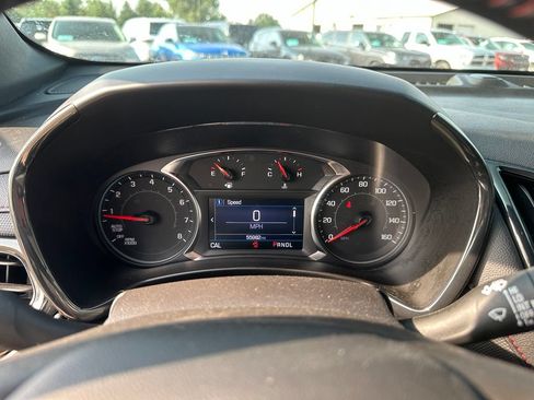 Used 2022 Chevrolet Equinox RS w/ LPO, Floor Liner Package AWD/4WD image 16