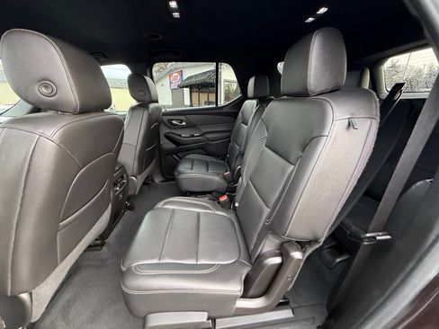 Used 2022 Chevrolet Traverse LT w/ LPO, Cargo Package image 22